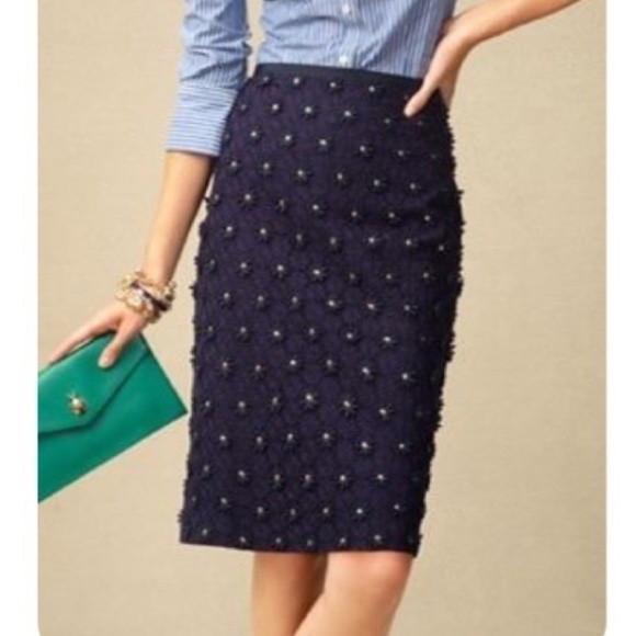 Talbots Dresses & Skirts - Talbots pencil skirt with daisy applique sz10P